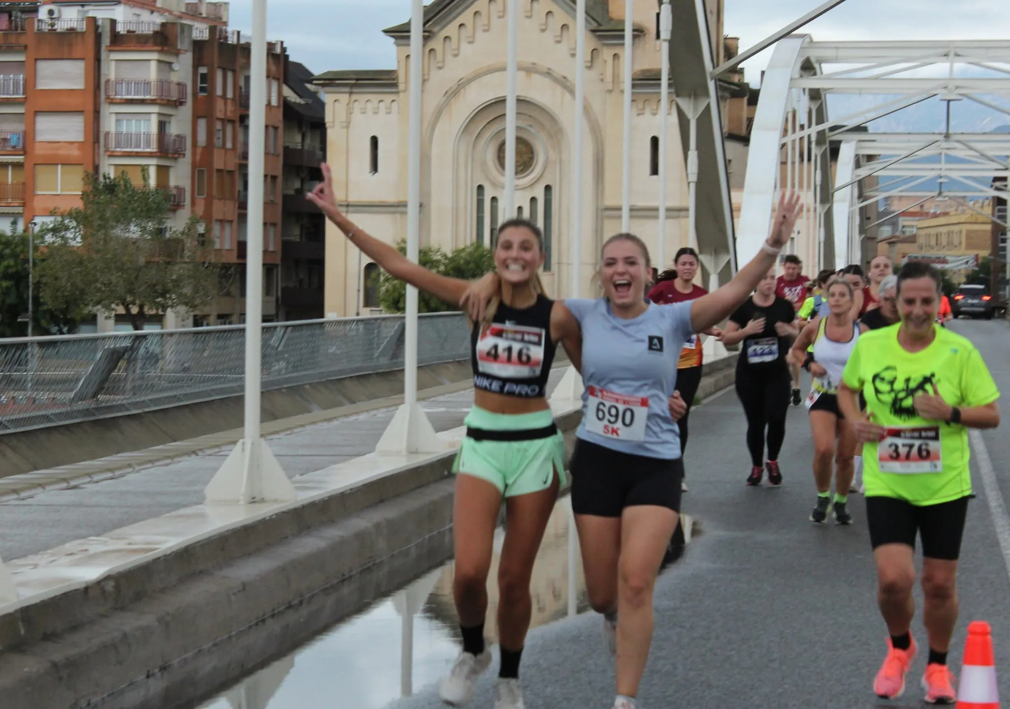 Corredores a la Cursa Lo Carrilet 5K al Pont de Tortosa